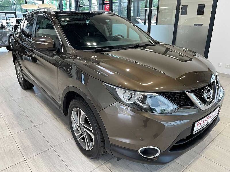 Nissan Qashqai 1.2 DIG-T TEKNA AHK Leder Bluetooth