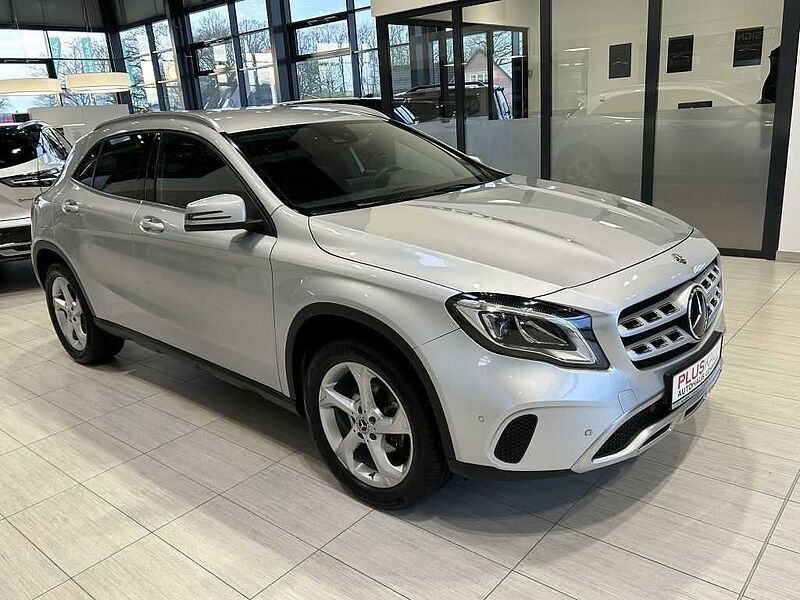 Mercedes-Benz GLA 180 7G-DCT Urban