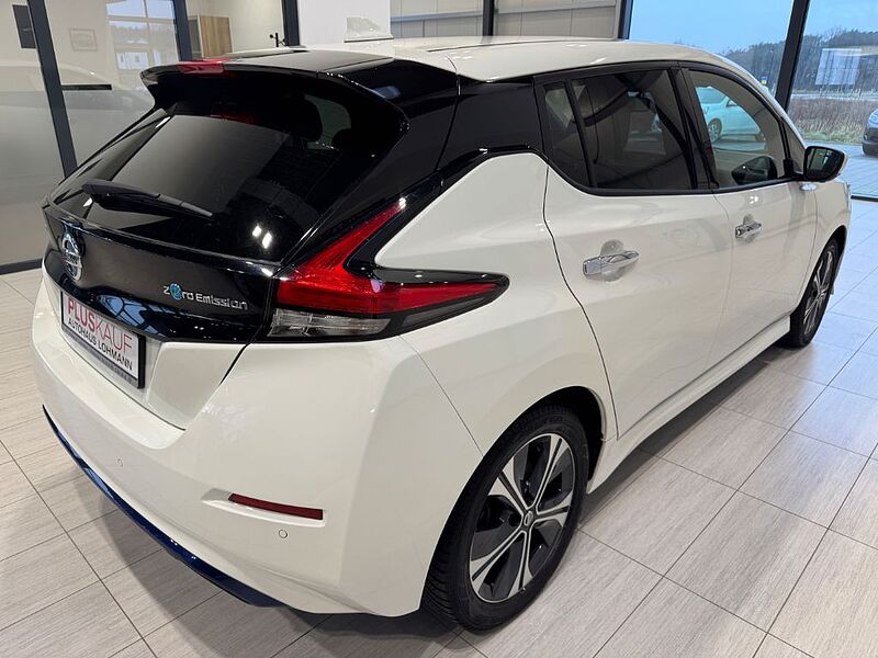 Nissan Leaf 40 kWh N-Connecta Winter Paket 360° Kamera