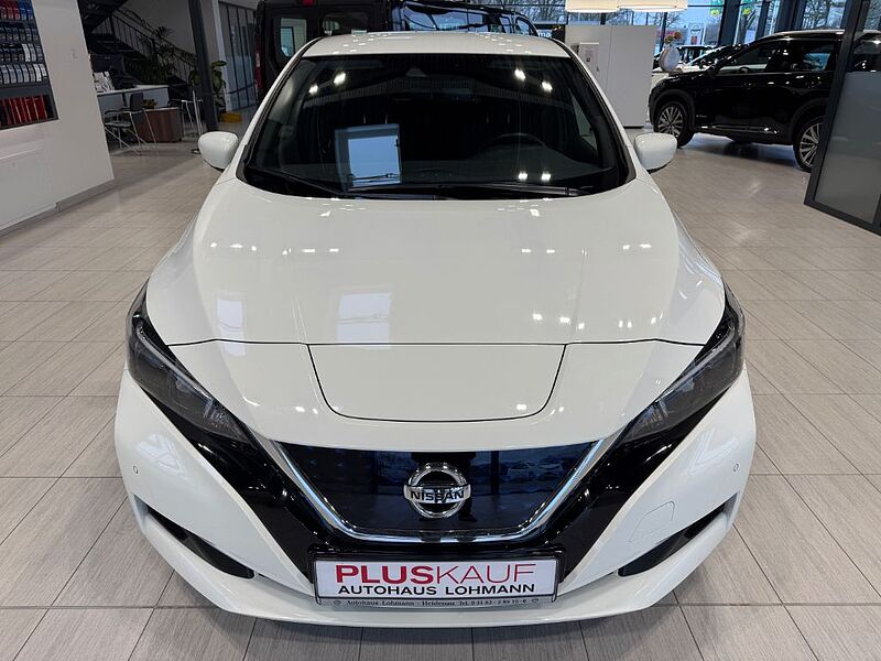 Nissan Leaf 40 kWh N-Connecta Winter Paket 360° Kamera